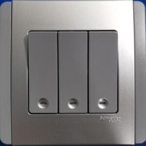 SCHNEIDER NEO SERIES VERTICAL DOLLY SWITCHES 10A 3GANG 1WAY SWITCH E3033V1_EBGS